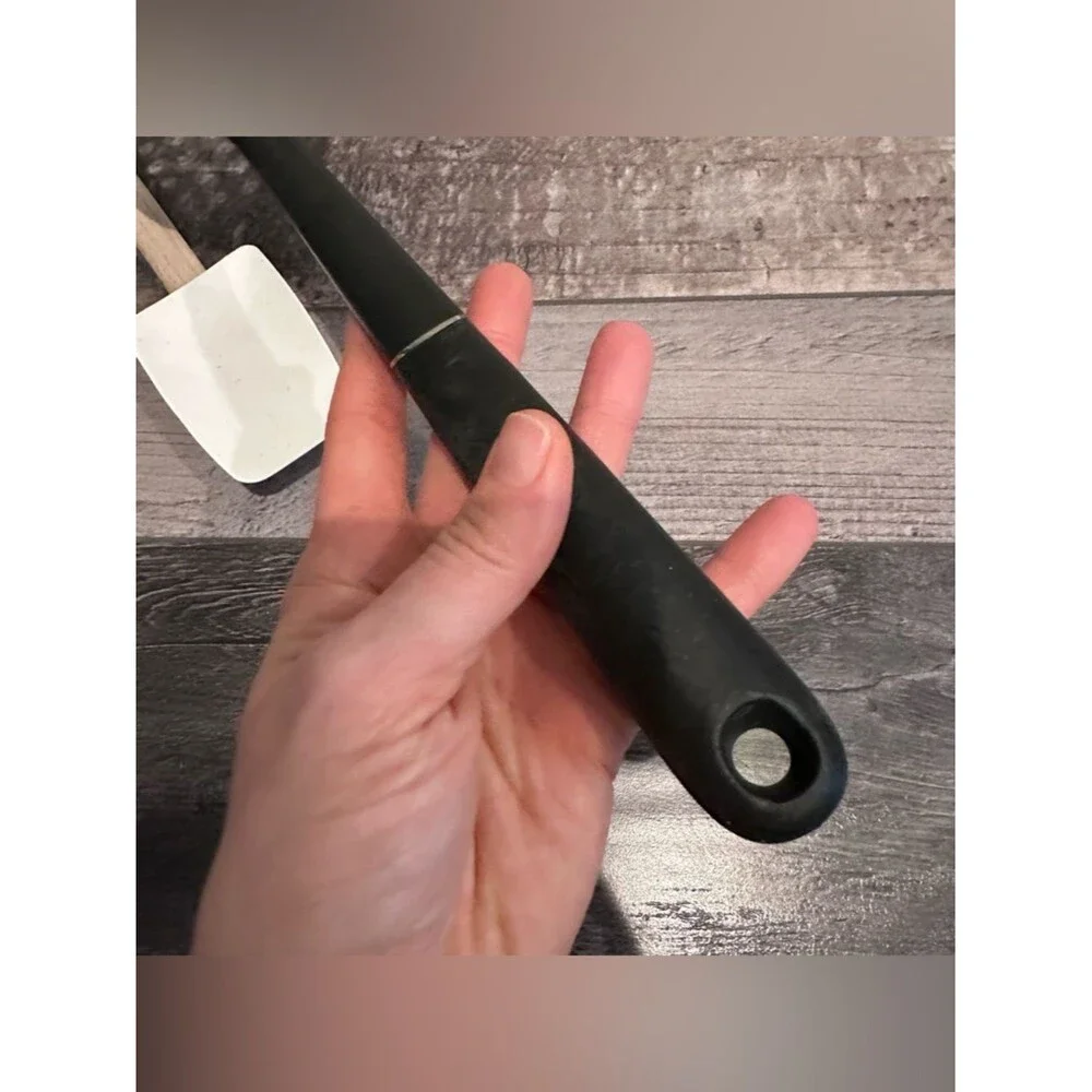 Oxo black slotted